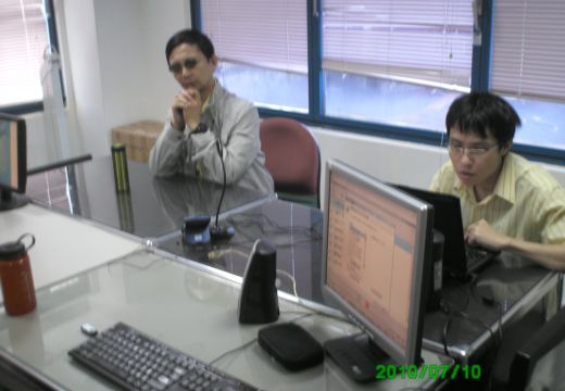 照片:現場參與者及線上參與者之畫面